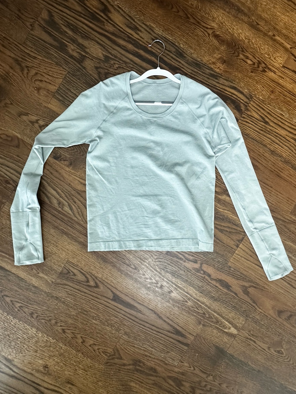 lululemon Swiftly Tech Long-Sleeve Shirt 2.0
Waist Length sz 8 Jade Grey